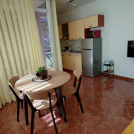 Apartments Lola Rovinj Exterior photo