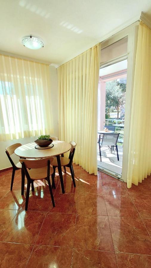 Apartments Lola Rovinj Exterior photo