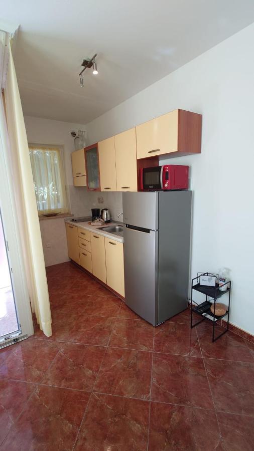 Apartments Lola Rovinj Exterior photo